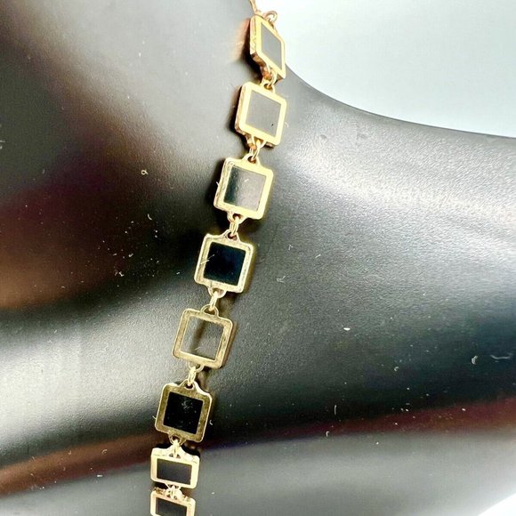 The Lovery 14k Yellow Gold Square Necklace In Onyx And Gold - Picture 3 of 11